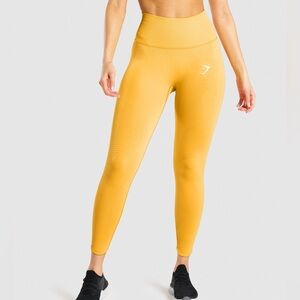 Gymshark • Butter Yellow Seamless Leggings